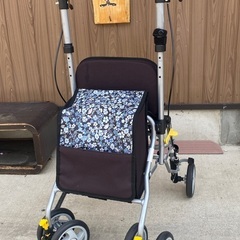 中古　歩行器シンフォニーSPスリム