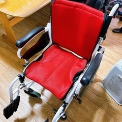 介助式車椅子　16インチノーパンクタイヤ　痛くならない　