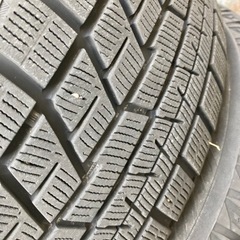 車のパーツ タイヤ、ホイールの画像