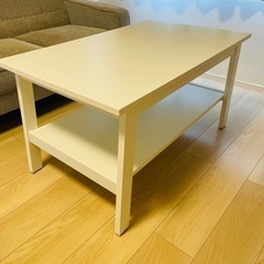 家具 テーブル　2人掛けソファの画像