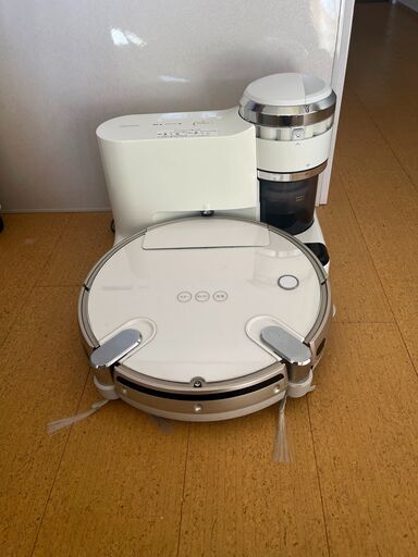 東芝お掃除ロボット　トルネオ　VC-RVS2　自動ゴミ集塵タワー付き