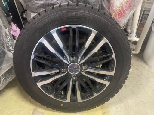 車のパーツ タイヤ、ホイール