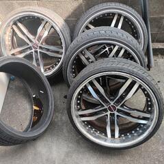 車のパーツ タイヤ、ホイールの画像
