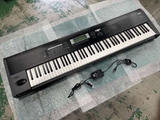 KORG シンセサイザーTR88 Music Workstation
