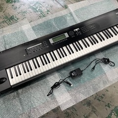 KORG シンセサイザーTR88 Music Workstation