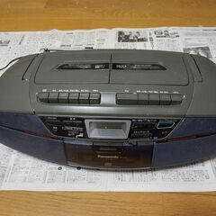 ラジカセ　Wカセット　AM/FMラジオ