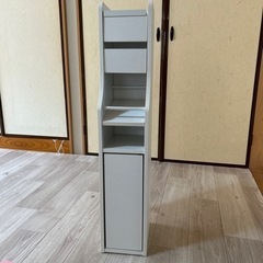 トイレットペーパー収納の画像