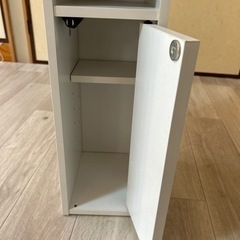 トイレットペーパー収納の画像