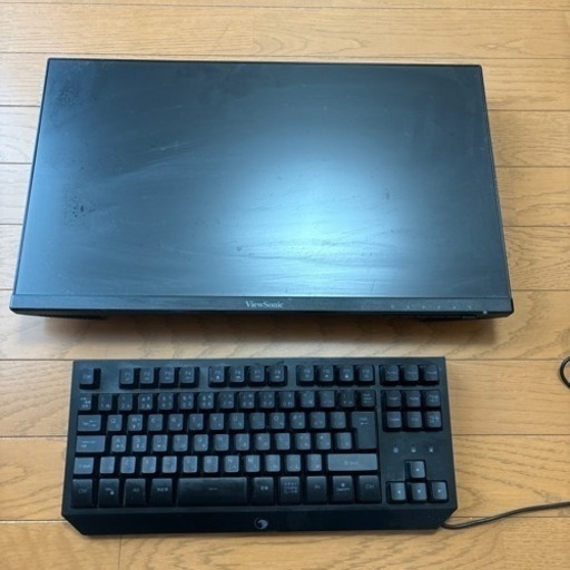 モニターとキーボード