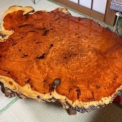 カリン製のテーブル【中古】