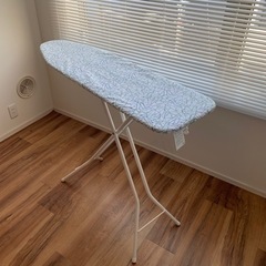 【お渡し先決定】IKEA アイロン台の画像