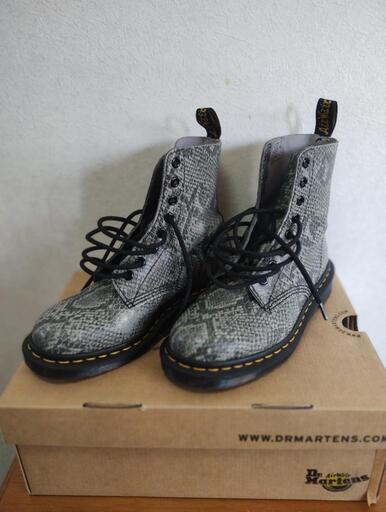 Dr.Martens　ブーツ
