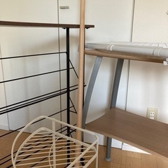【ニトリ無印】本靴三角棚コロコロ