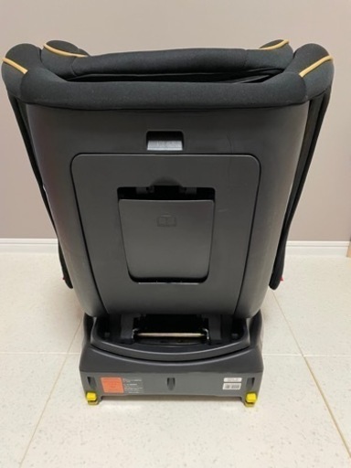 チャイルドシート　ISOFIX 新生児