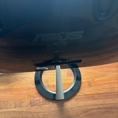 1msの応答速度のフルHD液晶モニターの画像