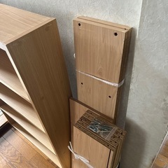 文庫本やCDな整理にぴったりな本棚。の画像