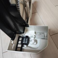 『まとめ商品』【本体は美品】パナソニック　加湿空気清浄機、時計、いすの画像