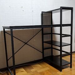 机 収納棚付きの画像