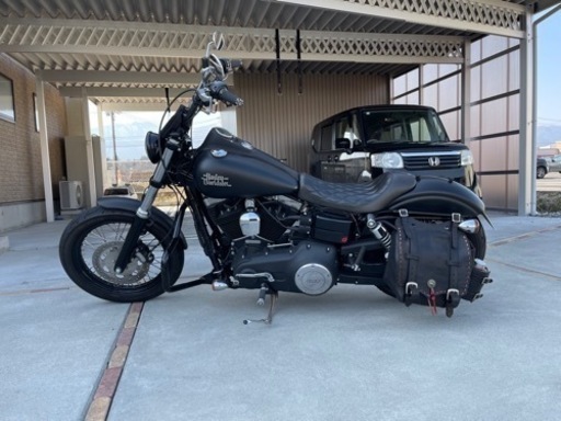 ハーレー　FXDBストリートボブ