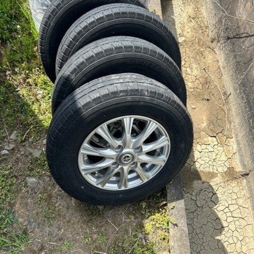 完売御礼‼️新品タイヤ装着‼️145/12/6prアルミホイール付き‼️