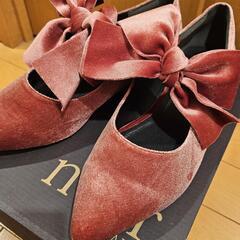 オシャレウォーカー ベルベット リボン パンプスの画像
