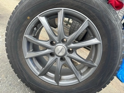 車のパーツ タイヤ、ホイール