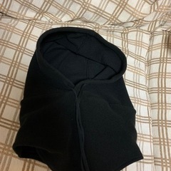 防寒になるフード帽子。の画像