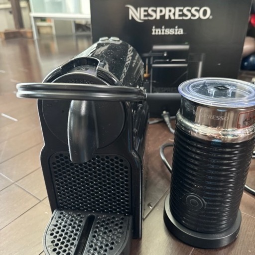 コーヒーメーカー NESPRESSO inissia
