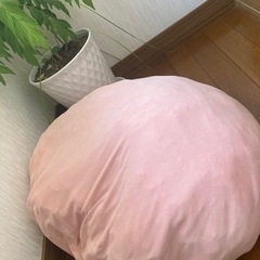 ニトリ　もちもちクッション　直径60cm ピンクの画像