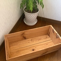 美品)りんご木箱 30センチ× 64センチ× 20センチの画像