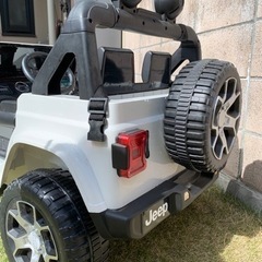 電動乗用ラジコンカー　JEEP WRANGLAR RUBICONの画像