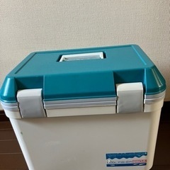 クーラーボックス25リットル
