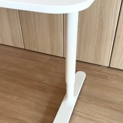 美品　3000円　テーブル　IKEA BEKANT ベカント　天板&下部フレーム ホワイトの画像