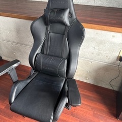 【値下げ】AKRacing premium ゲーミングチェアの画像