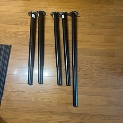 IKEA  机の足　伸縮の画像