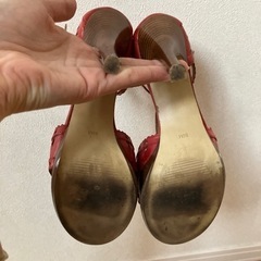 guessサンダルの画像