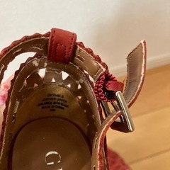 guessサンダルの画像