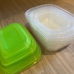 タッパー8個　電子レンジOKの画像