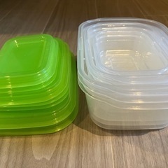 タッパー8個　電子レンジOKの画像