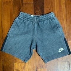 NIKE KIDS ハーフパンツ　120サイズの画像