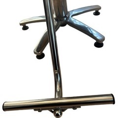 美容室で使う椅子の画像