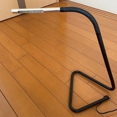 IKEA 卓上ライト USB