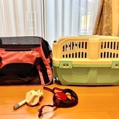 ペット、小型犬、クレート、キャリーバック、給水機、リード