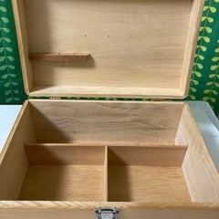 救急箱（木製）の画像
