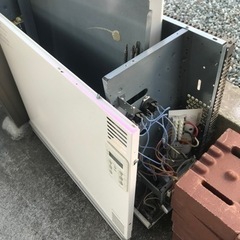 電気蓄熱暖房機ユニデールVNEi30J 蓄熱暖房機　ユニデール　石暖房　蓄熱　レンガ　深夜電力の画像
