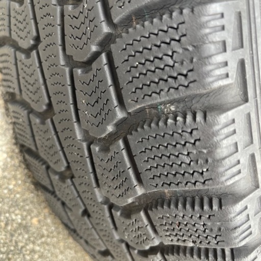 車のパーツ タイヤ、ホイール