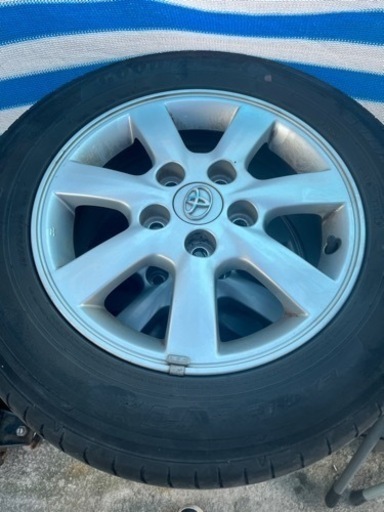 車のパーツ タイヤ、ホイール