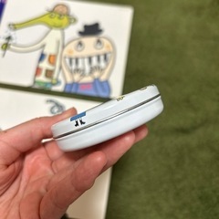 でこぼこフレンズ　シールと缶の画像