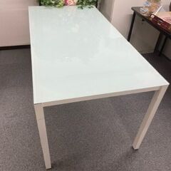 【値下げしました】オフィス用ガラステーブル　横幅150センチ　奥...