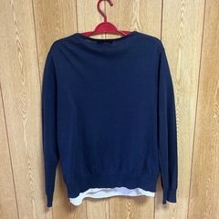 カーディガンとシャツの画像